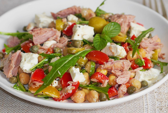 Salade de pois chiche au thon et tomate